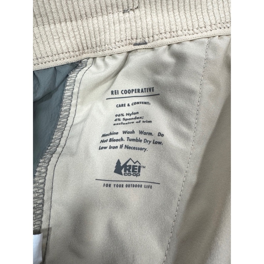 REI Co-op Women Green Gray Beyonder Shorts 167230 Size Small - Picture 3 of 6
